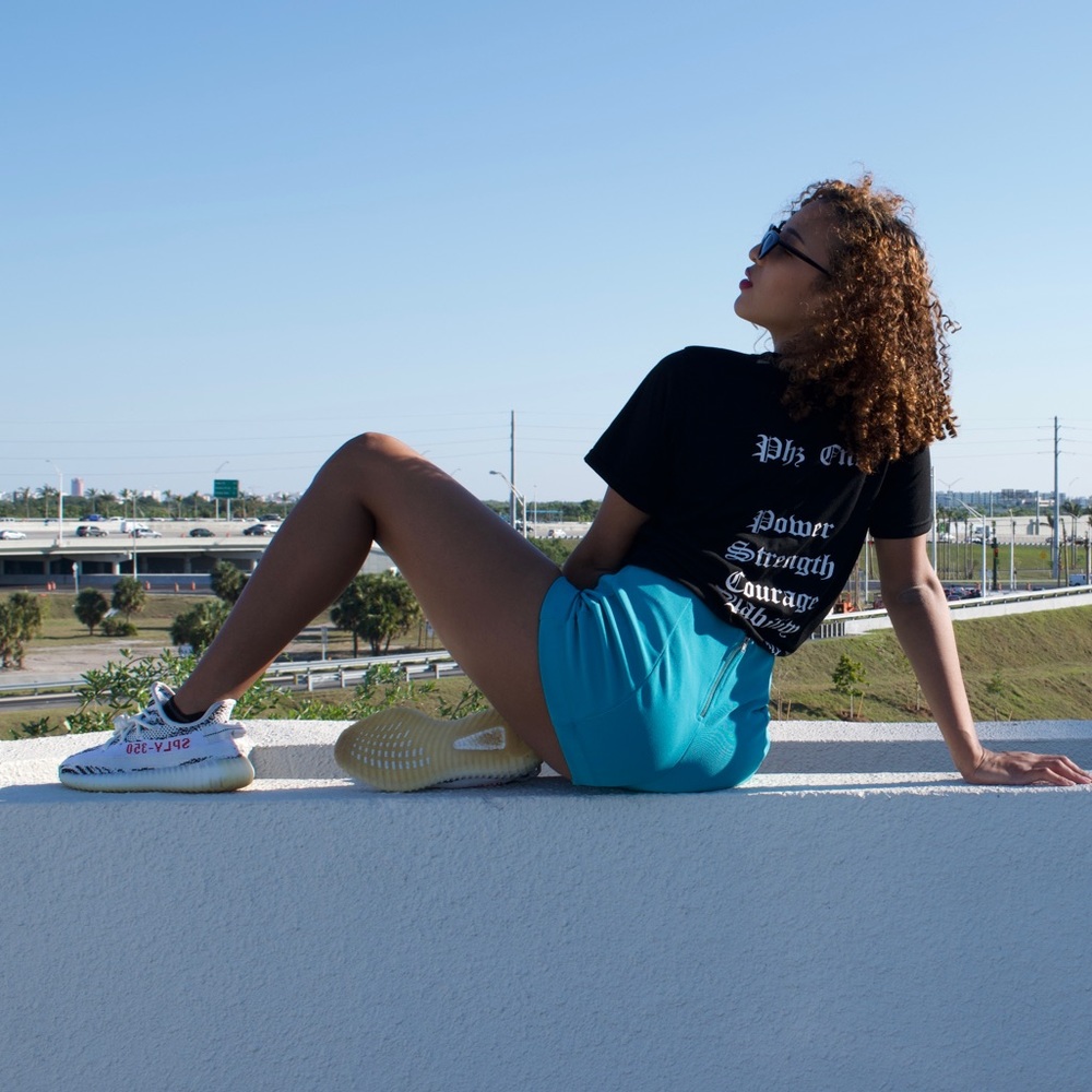 Essentials Tee – Obsidian Black – Exclusive